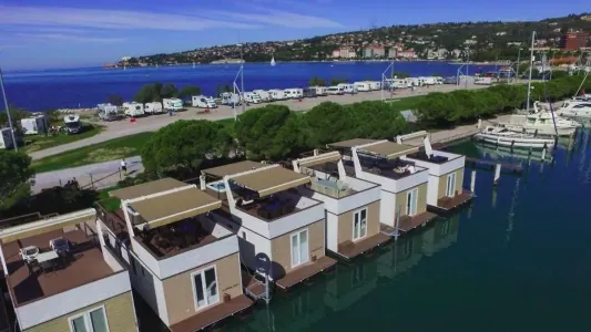 Muu Myynnissä 6320 Portoroz  SI