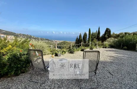 Villa Myynnissä 17021 ALASSIO IT
