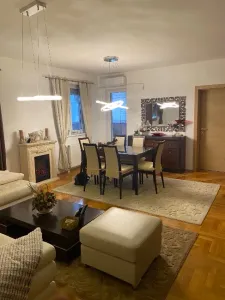 Duplex Myynnissä 21000 Novi Sad RS
